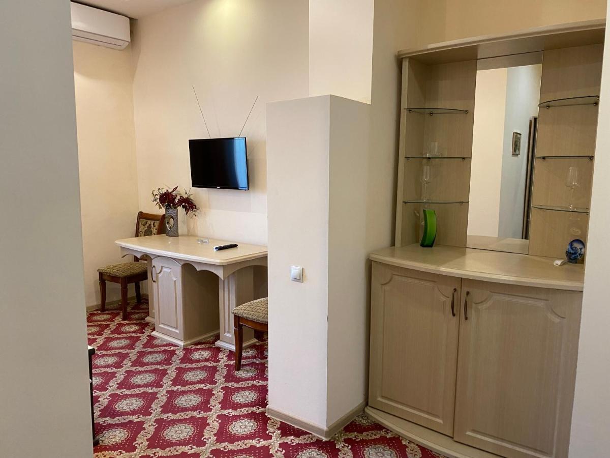 Elko Hotel Ереван Экстерьер фото