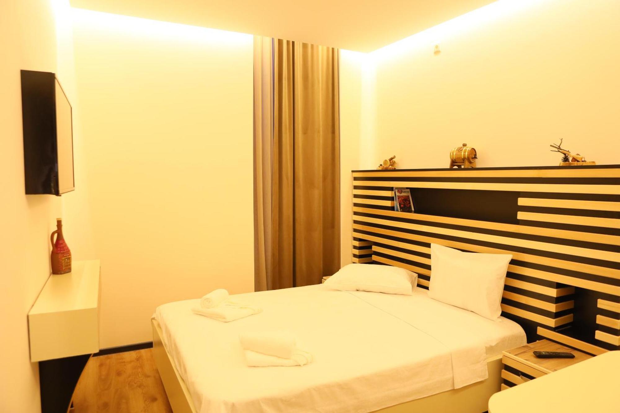 Elko Hotel Ереван Экстерьер фото