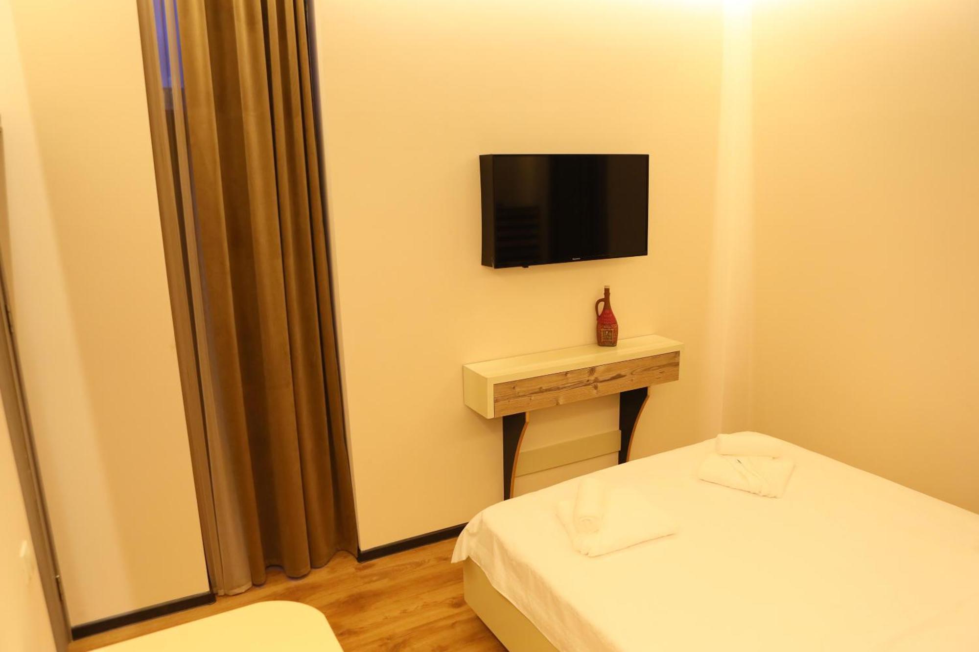 Elko Hotel Ереван Экстерьер фото