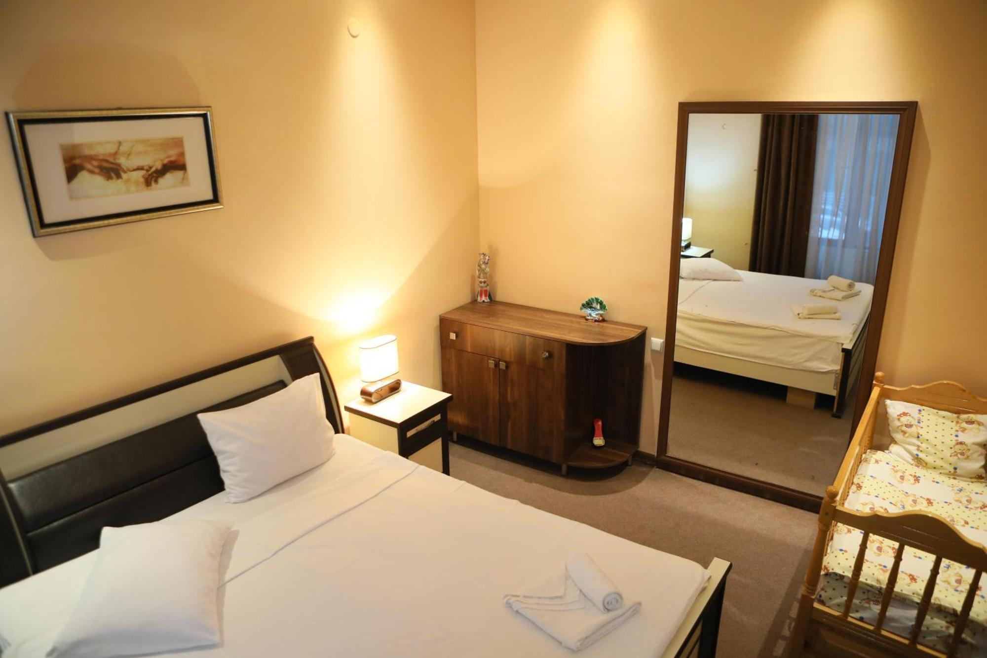 Elko Hotel Ереван Экстерьер фото